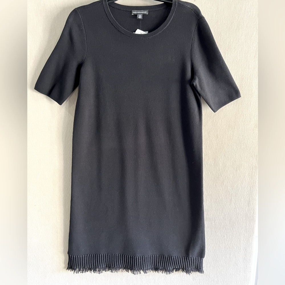 NWT Saks Fifth Avenue black shift sweater dress size M